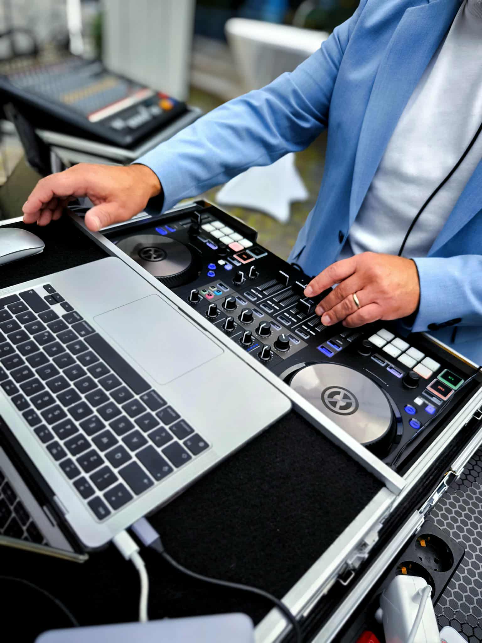 Perfekte Song-Uebergaenge bei einer Hochzeitsfeier in Mannheim mit DJ Marco Serra